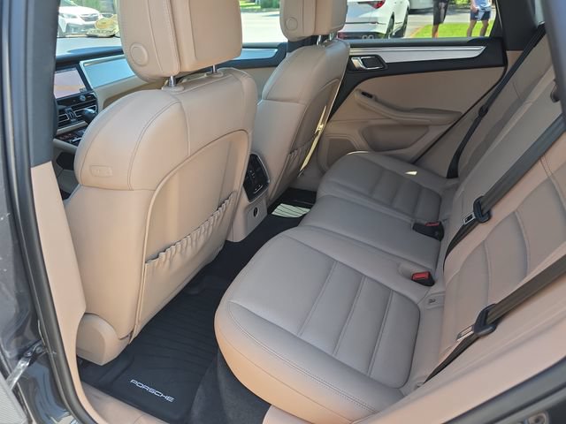 Used 2023 Porsche Macan Turbo AWD/4WD image 29