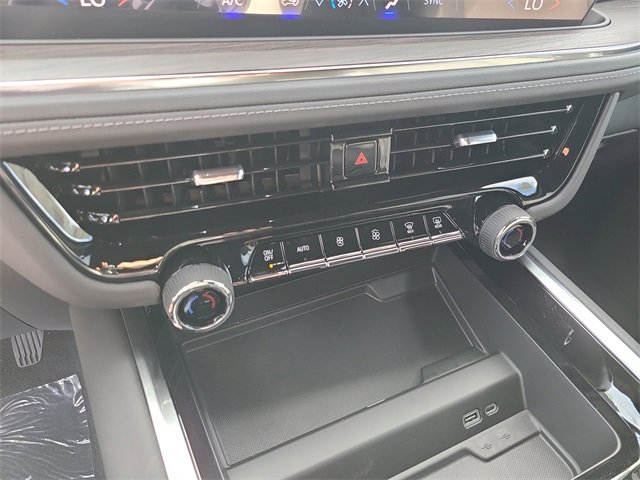 New 2026 Chevrolet Suburban LS w/ LPO, Dark Essentials Package image 34