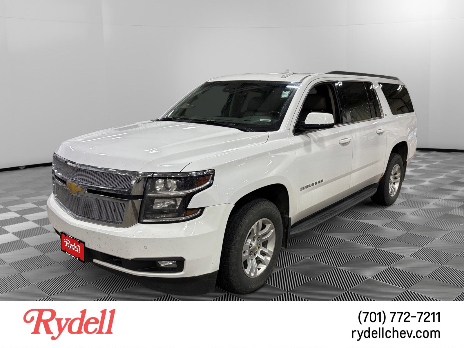 Used 2018 Chevrolet Suburban LT AWD/4WD image 1
