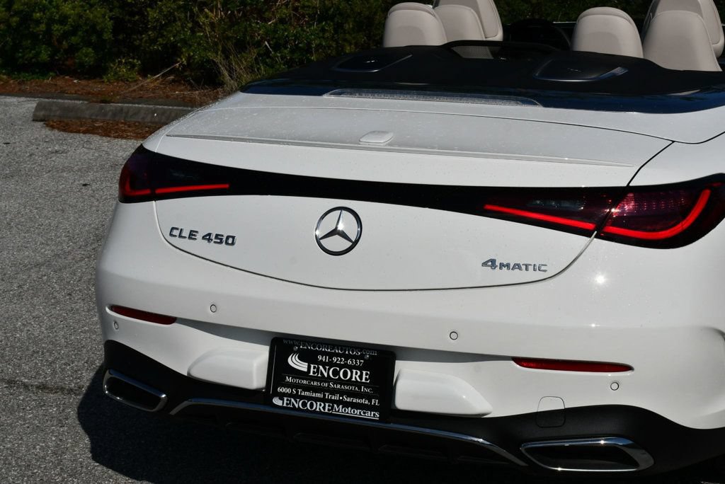 Used 2024 Mercedes-Benz CLE 450 4MATIC Cabriolet image 10