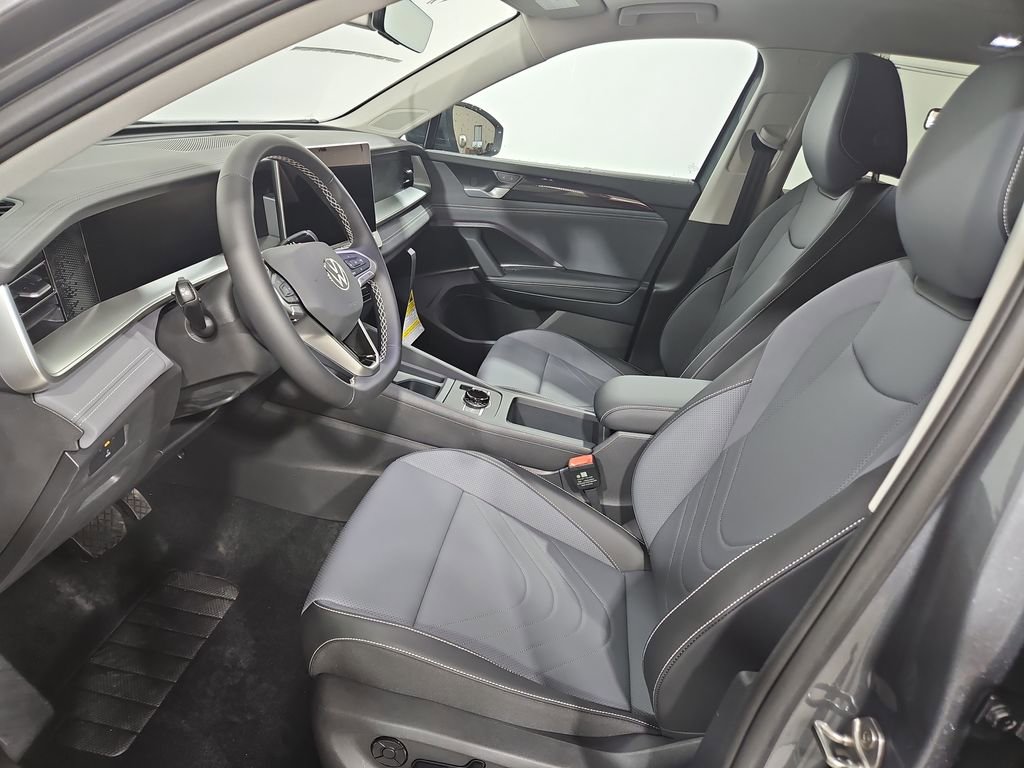New 2026 Volkswagen Tiguan SE AWD/4WD image 9