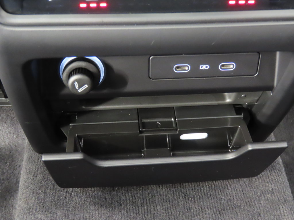 Certified 2026 Porsche Cayenne GTS AWD/4WD image 35
