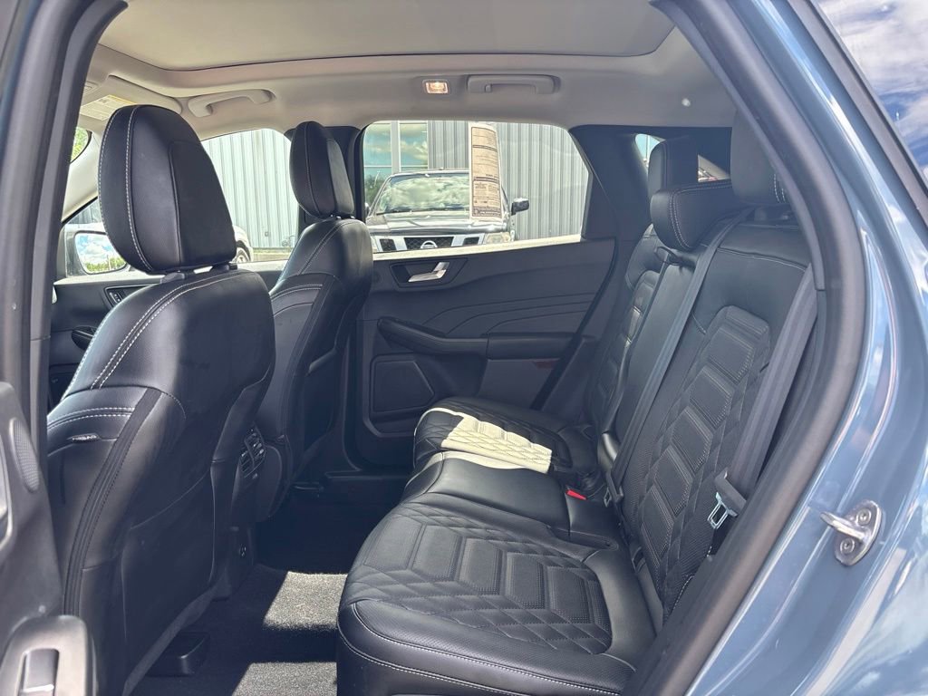 Used 2023 Ford Escape Platinum w/ Premium Technology Package AWD/4WD image 13