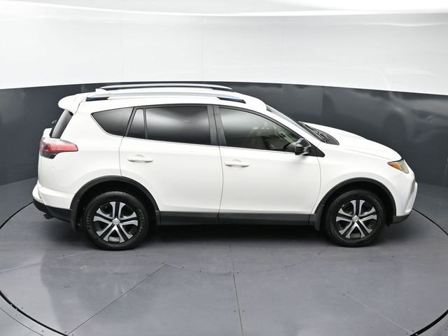 Used 2017 Toyota RAV4 LE image 23
