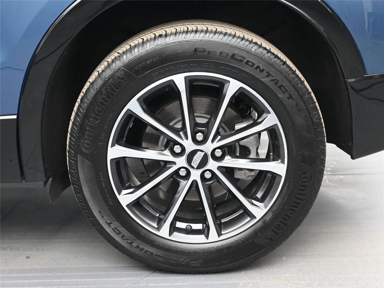 Used 2024 Cadillac XT4 Sport image 29