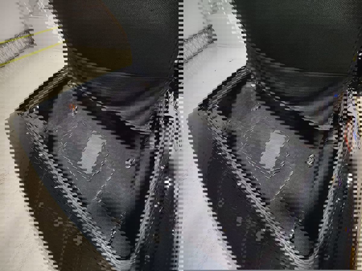 Used 2004 Chevrolet Corvette Coupe w/ Preferred Equipment Group image 11