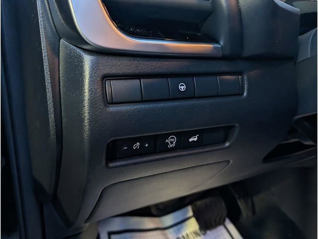 Certified 2025 Nissan Rogue SV image 16