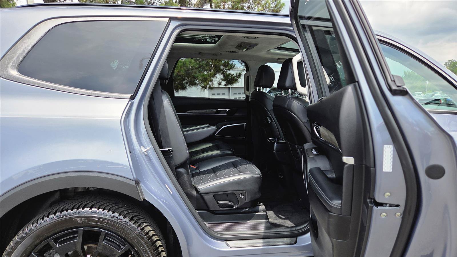Used 2021 Kia Telluride SX w/ SX Prestige Package AWD/4WD image 39