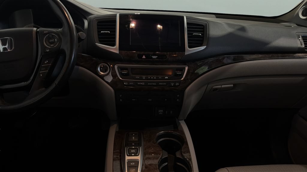 Used 2016 Honda Pilot Elite image 10