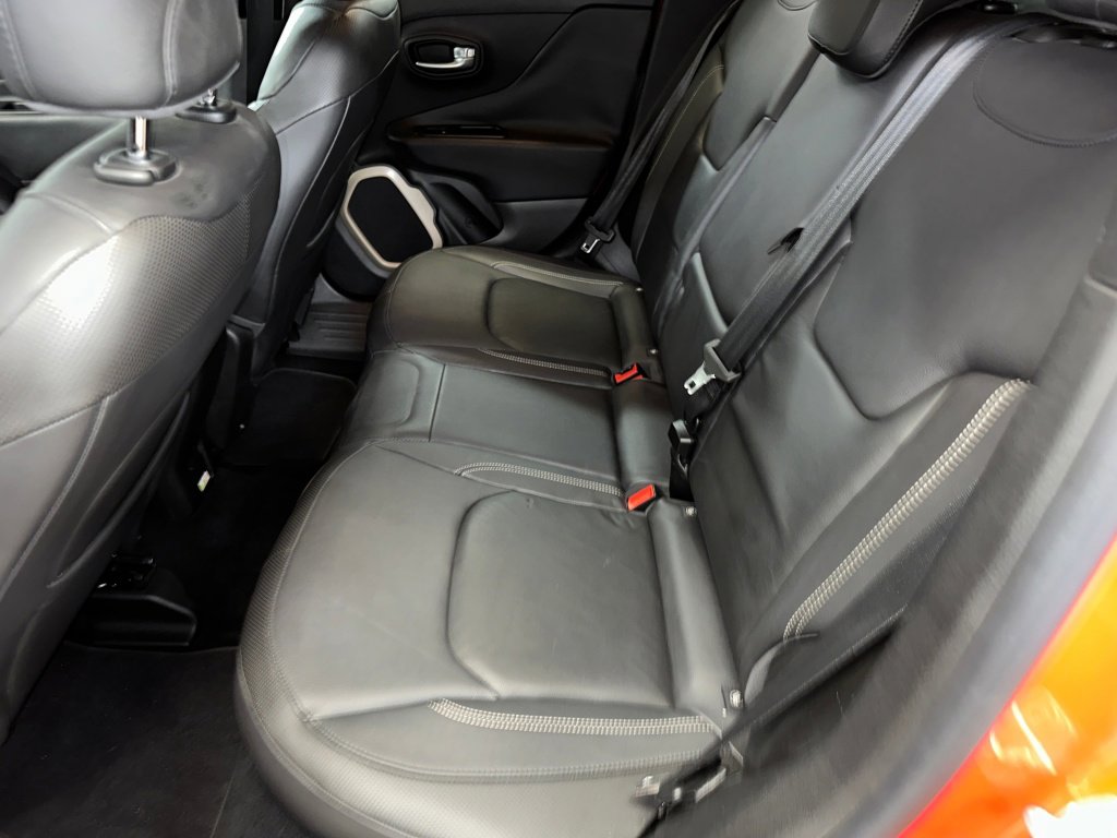 Used 2015 Jeep Renegade Limited image 16