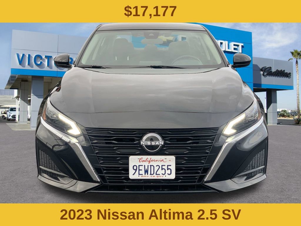 Used 2023 Nissan Altima 2.5 SV image 2