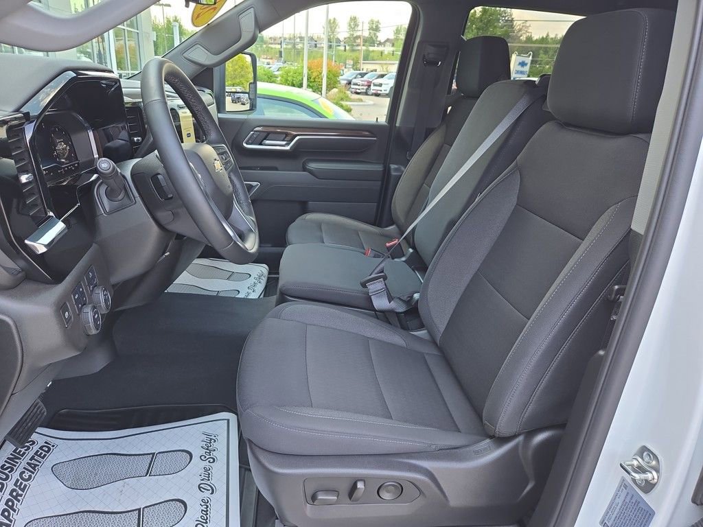 Used 2025 Chevrolet Silverado 2500 LT w/ Convenience Package image 13