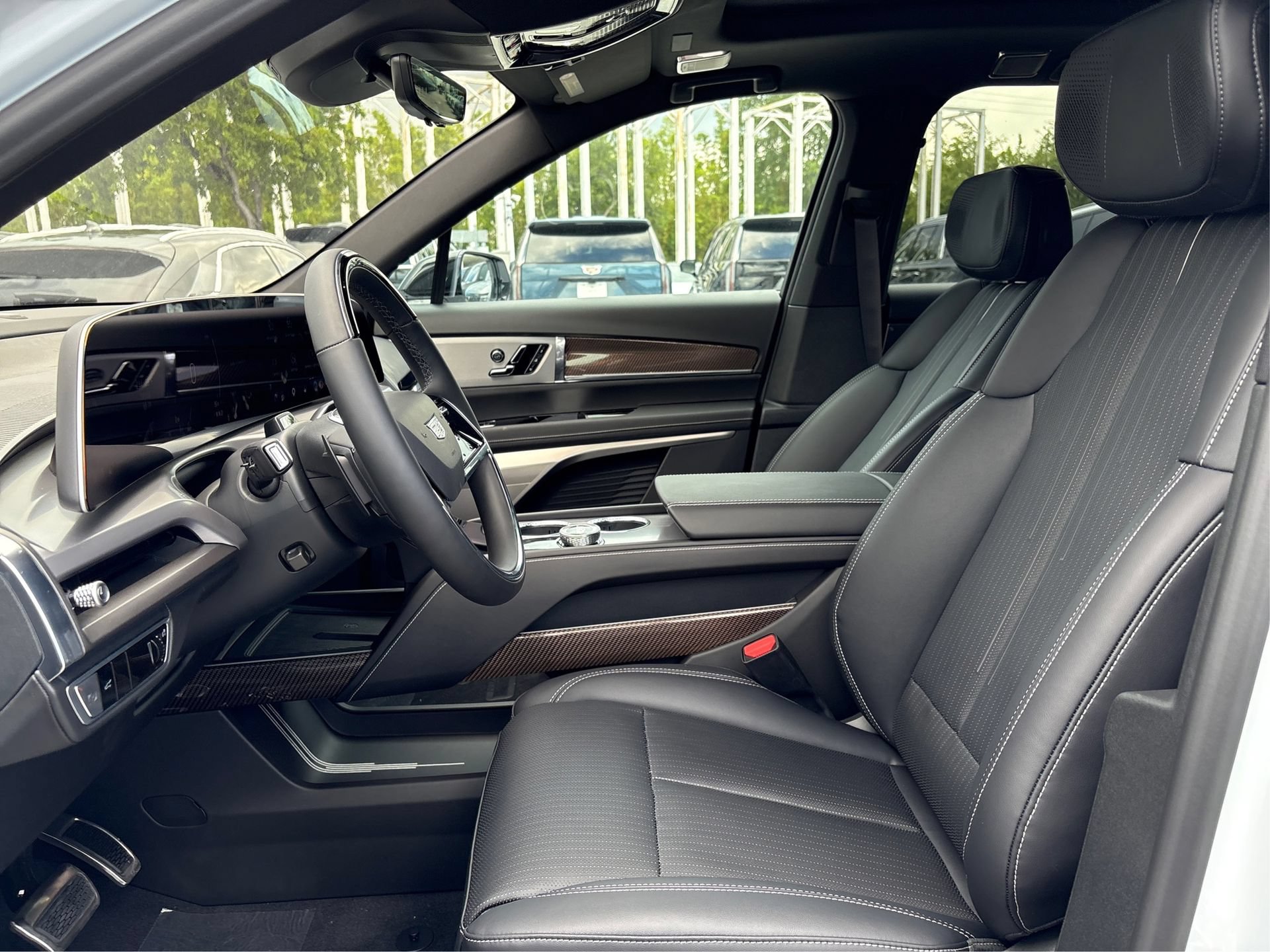 New 2027 Cadillac Vistiq Sport AWD/4WD image 9
