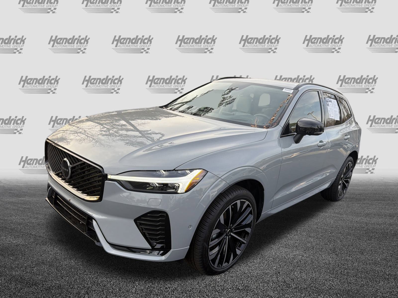 Used 2026 Volvo XC60 B5 Ultra w/ Protection Package Premier image 5