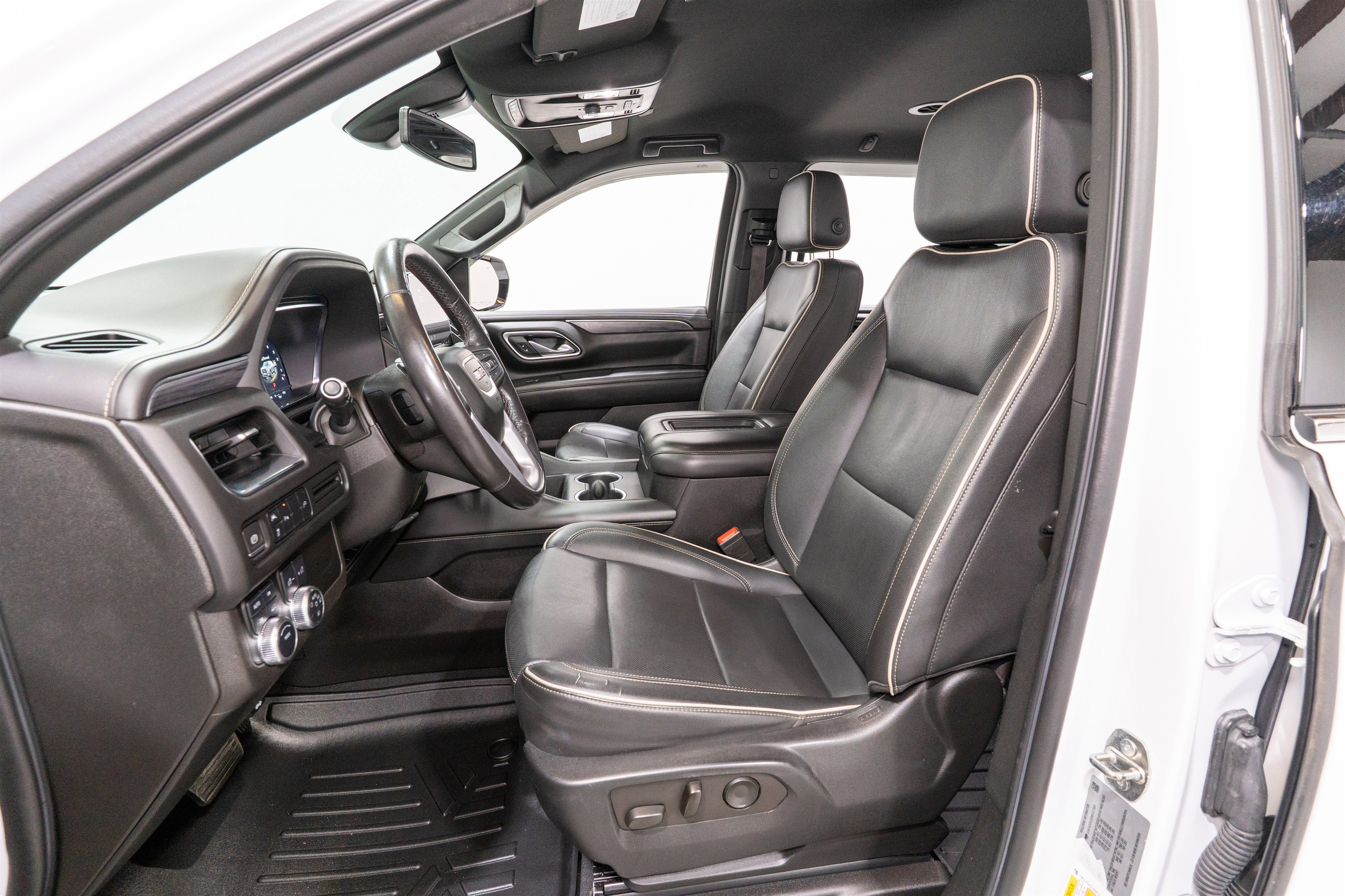 Used 2022 GMC Yukon XL SLT image 15