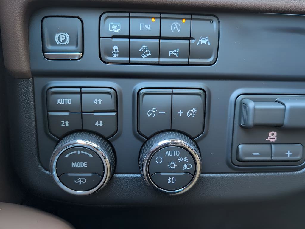 New 2026 Chevrolet Suburban High Country image 16