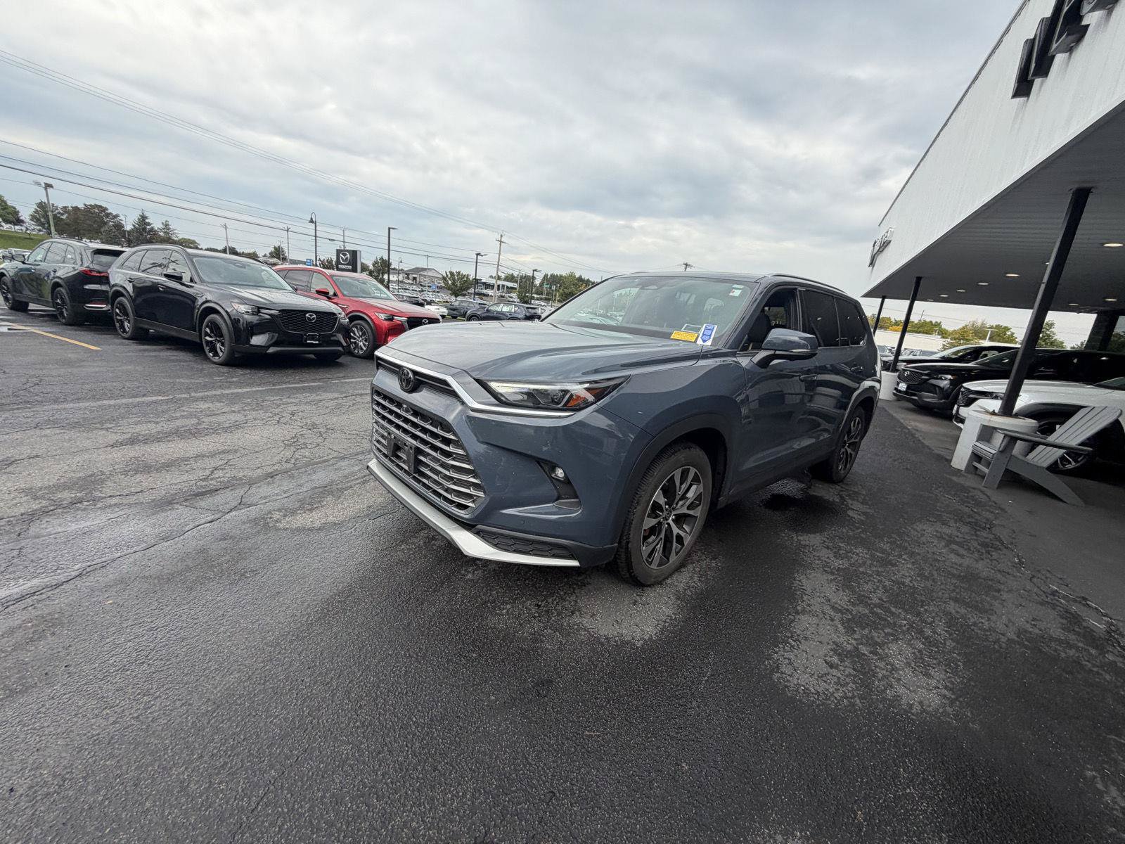 Used 2024 Toyota Grand Highlander AWD Hybrid image 3