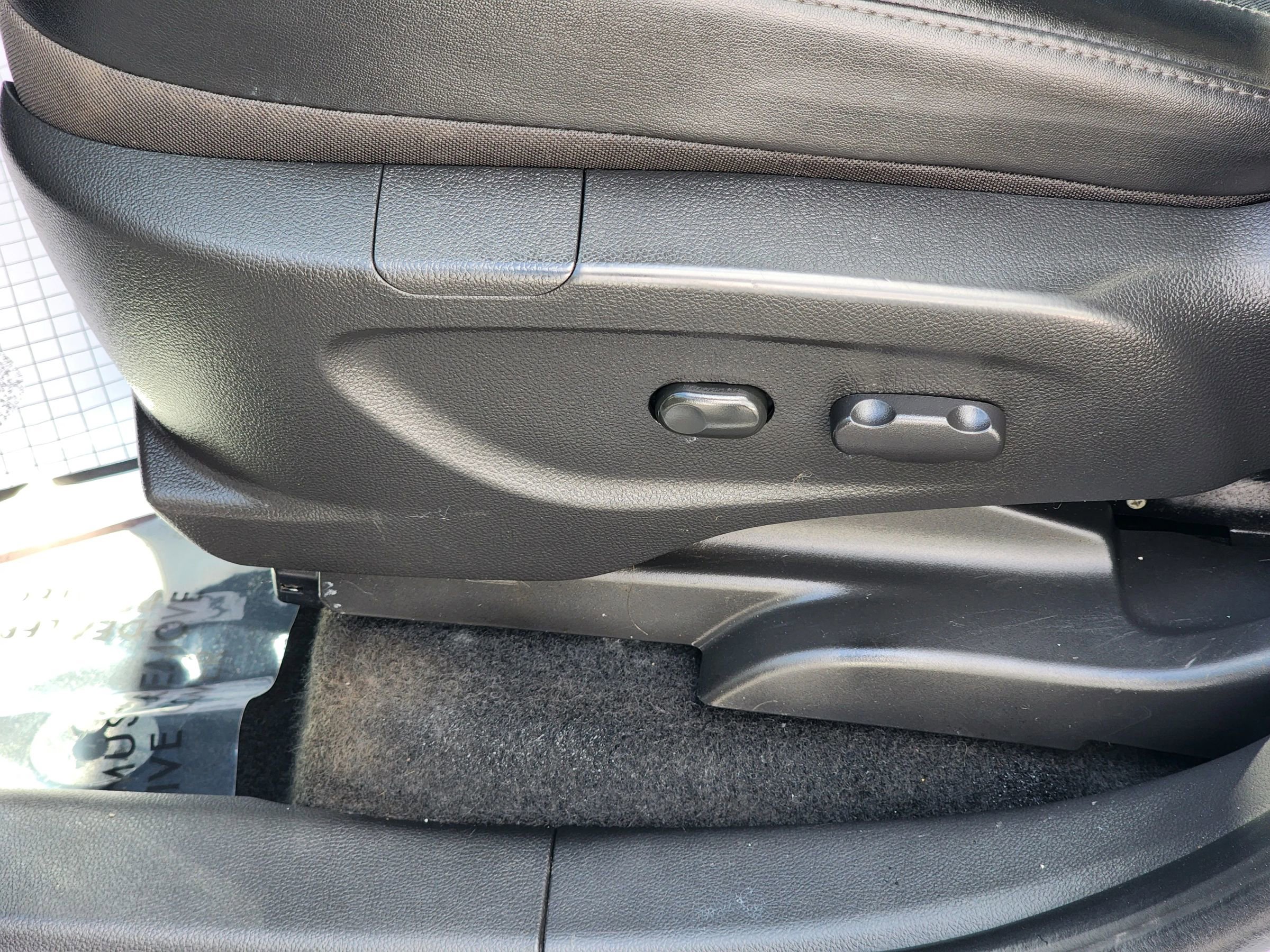 Used 2019 Buick Encore Sport Touring w/ Safety Package image 17