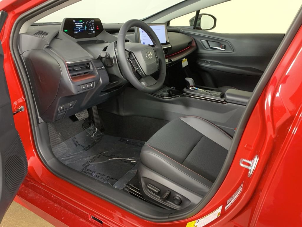 New 2026 Toyota Prius Plug-In Hybrid FWD image 30