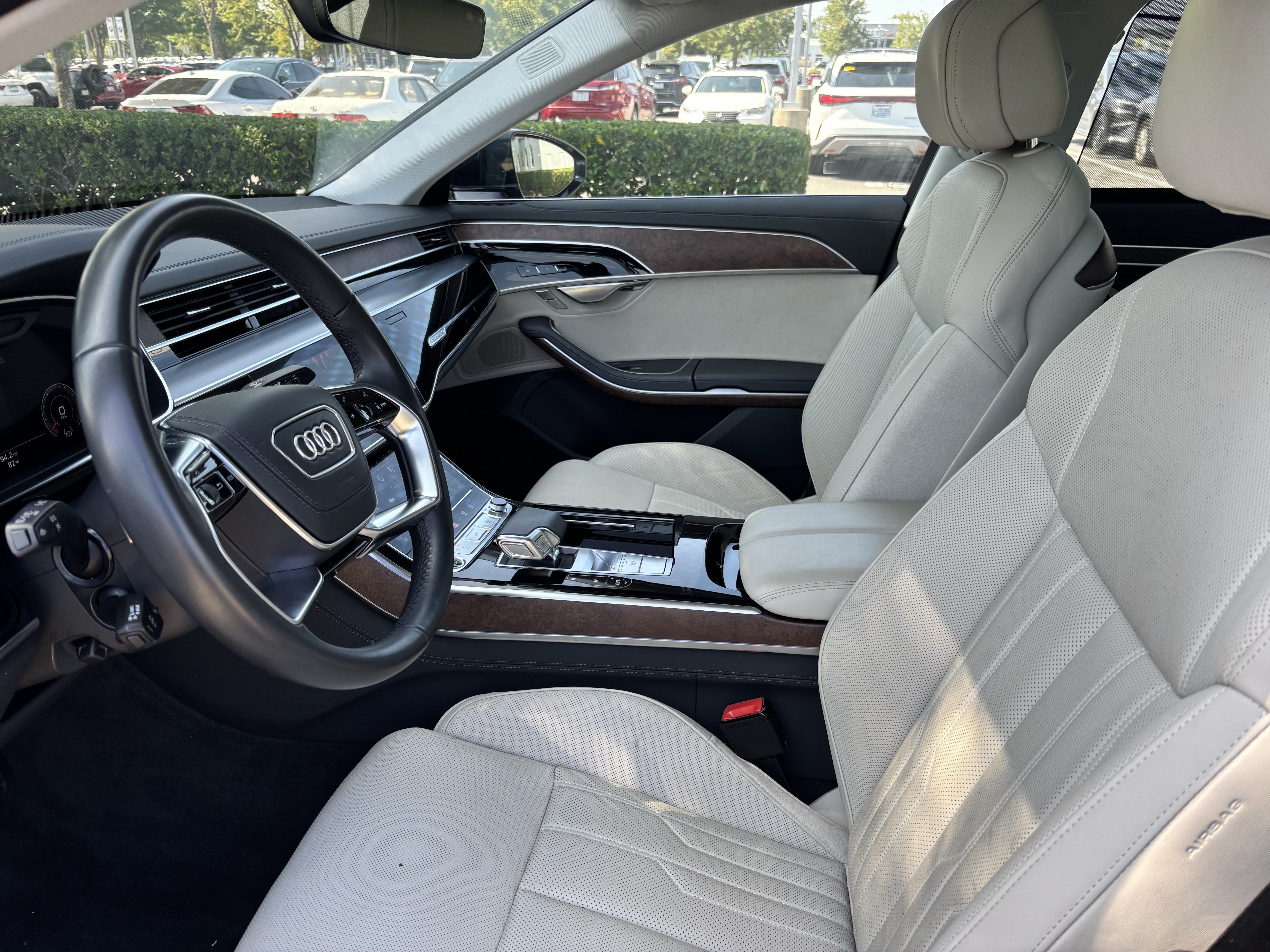 Used 2023 Audi A8 L 3.0T AWD/4WD image 17