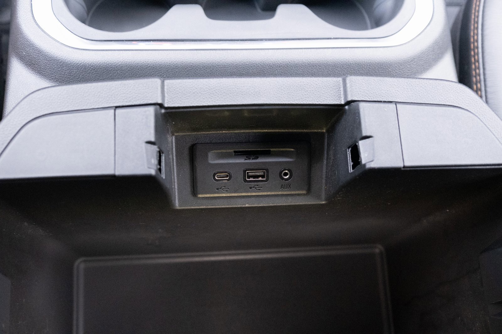 Used 2023 GMC Sierra 2500 AT4 w/ Gooseneck/5TH Wheel Package image 9