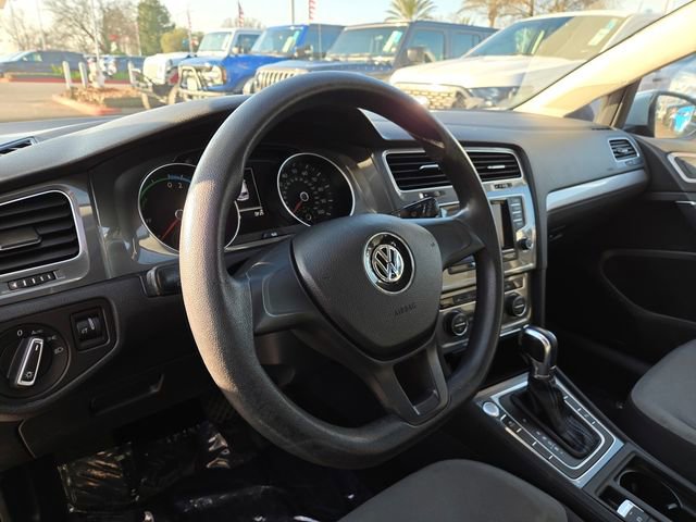 Used 2015 Volkswagen e-Golf Limited Edition image 13