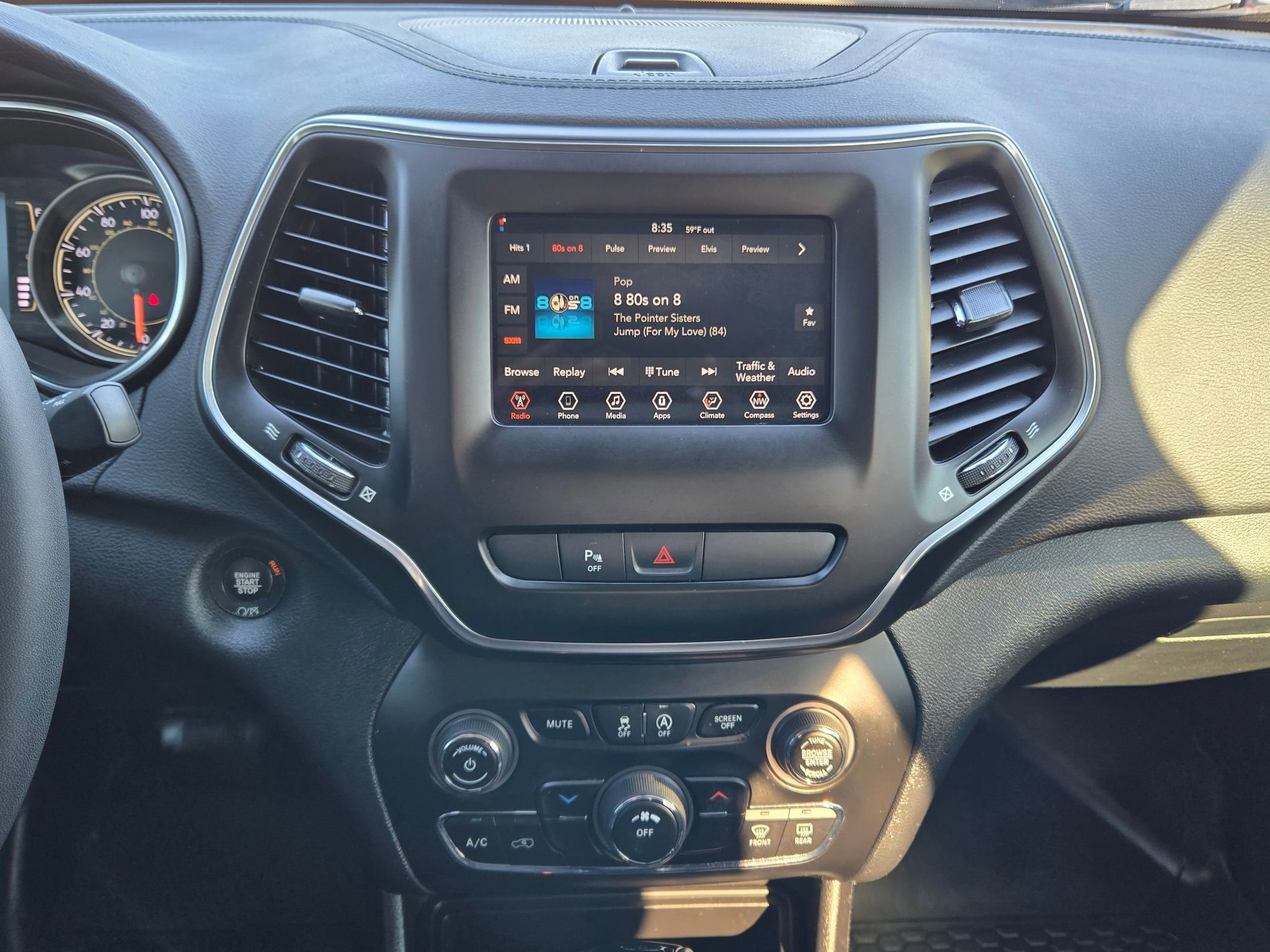 Used 2020 Jeep Cherokee Latitude Plus FWD image 15