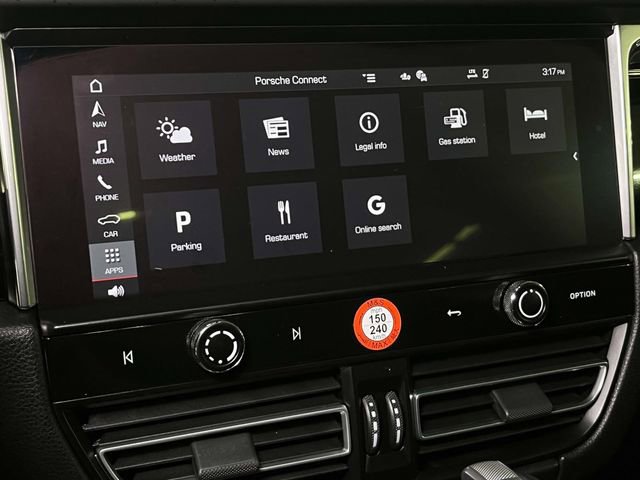 Certified 2026 Porsche Macan AWD/4WD image 31