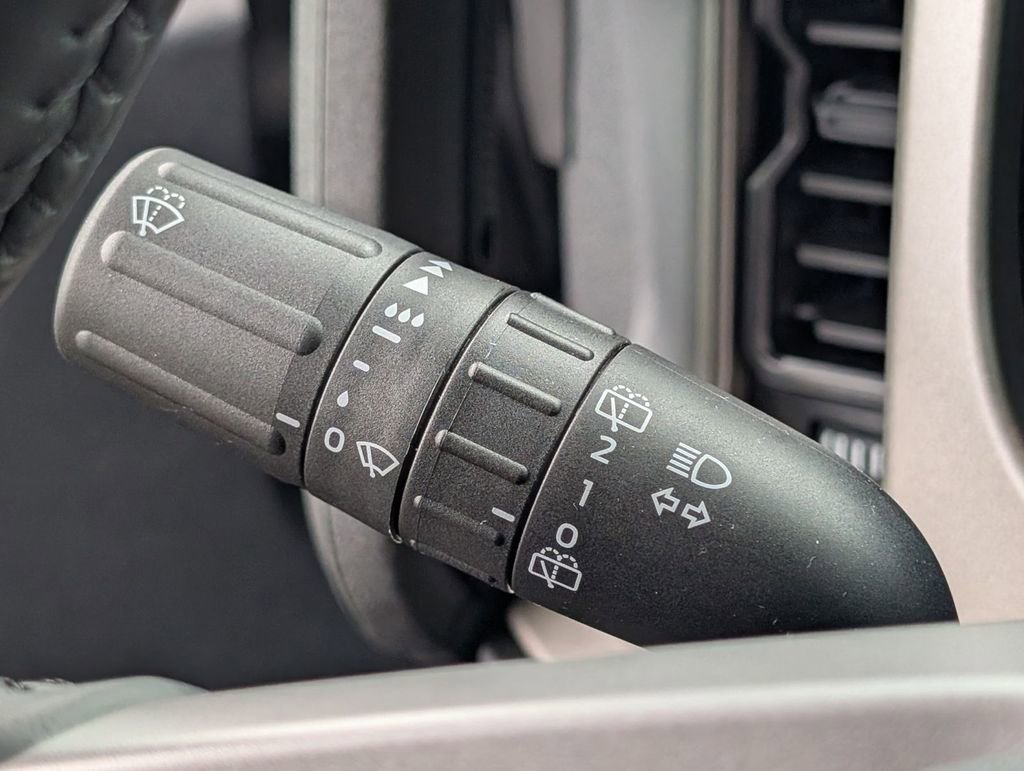 New 2025 Ford Bronco Outer Banks w/ Sasquatch Package image 30