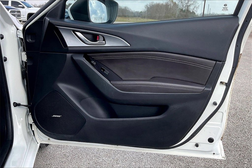 Used 2017 MAZDA MAZDA3 Grand Touring image 29