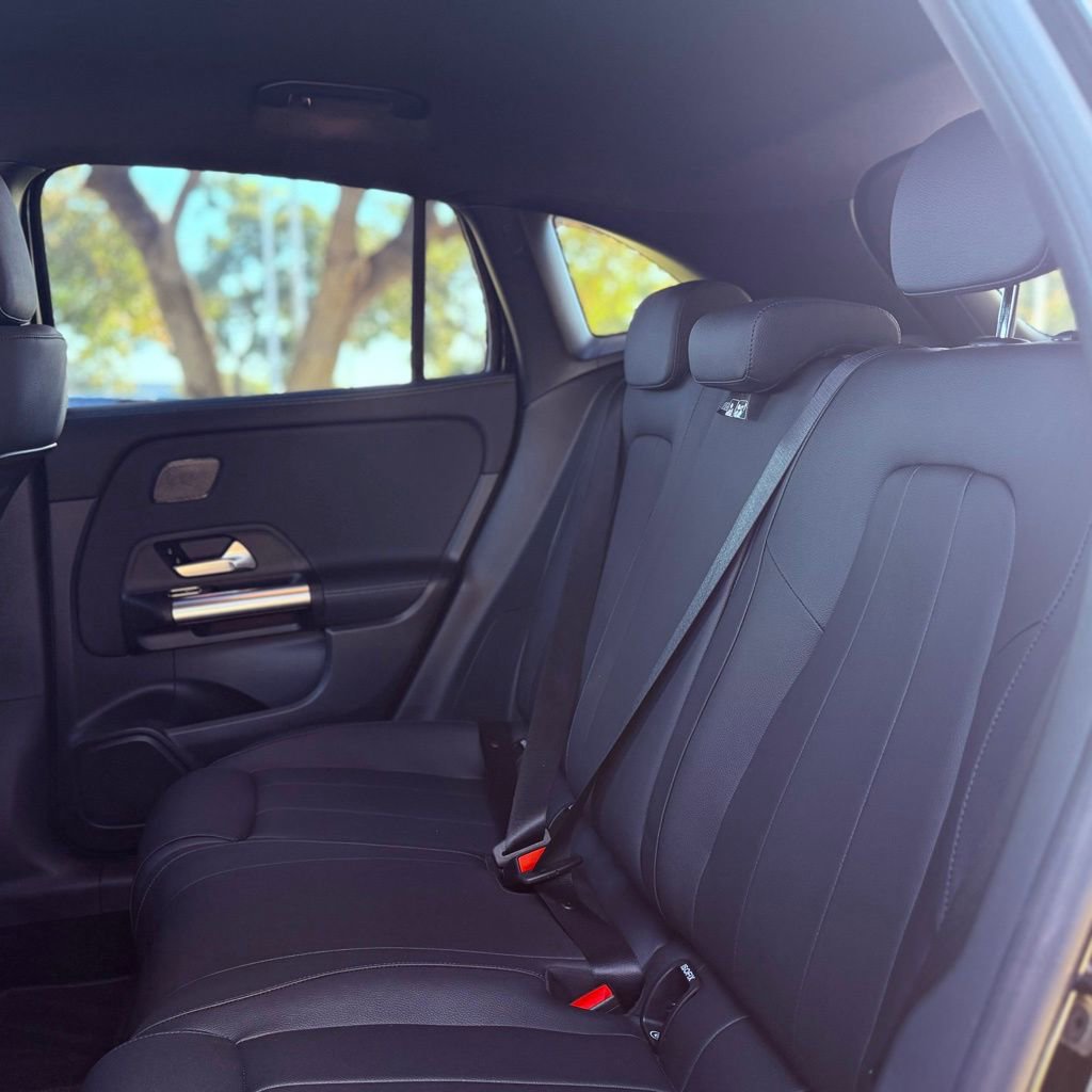 Used 2025 Mercedes-Benz GLA 250 w/ Exclusive Package image 30