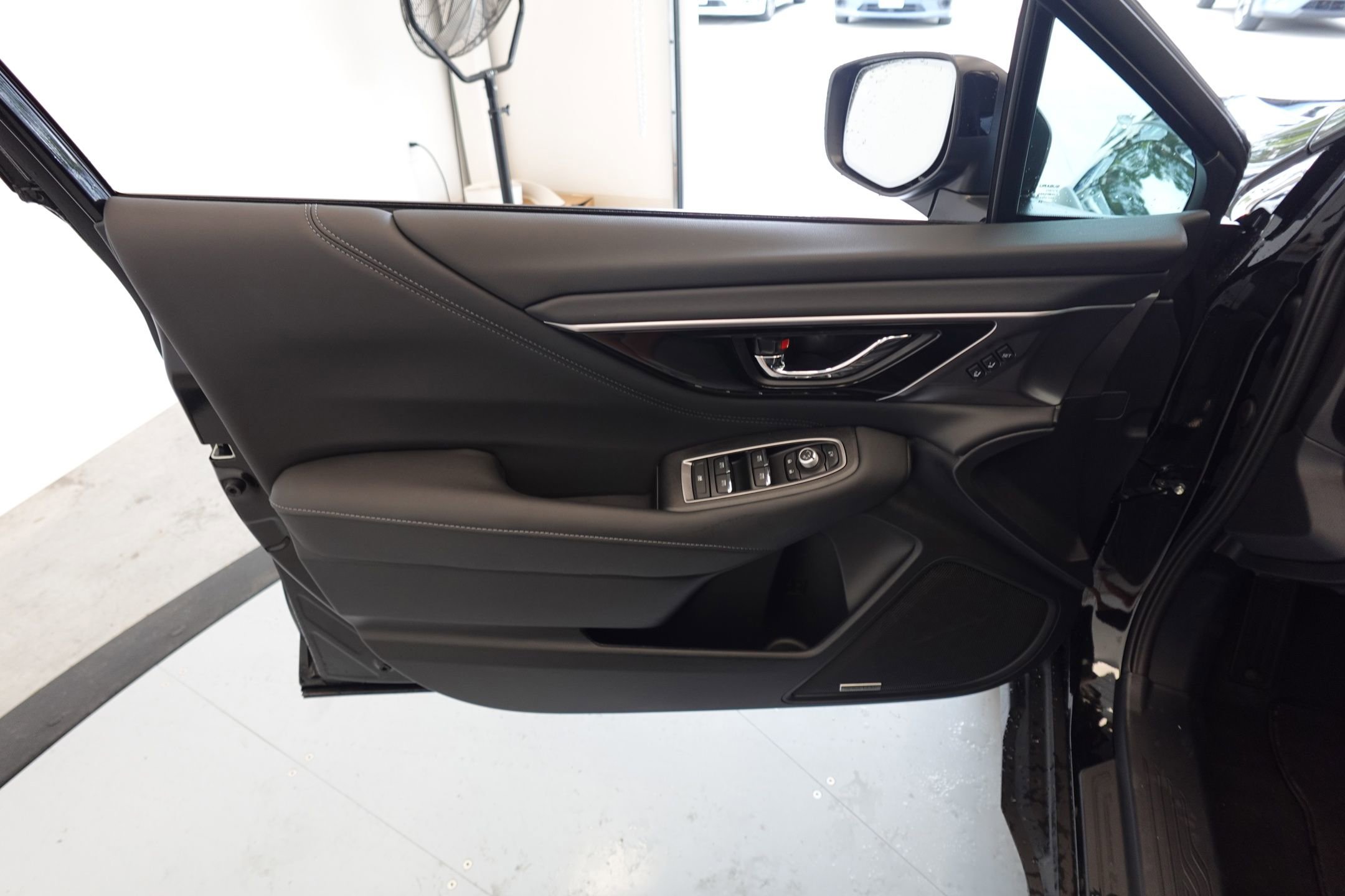 Used 2025 Subaru Outback Touring w/ Tech Package 2 image 12