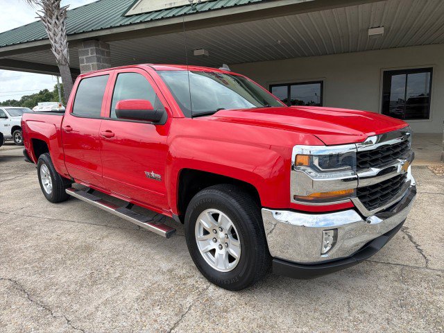 Used 2018 Chevrolet Silverado 1500 LT w/ Texas Edition RWD image 3