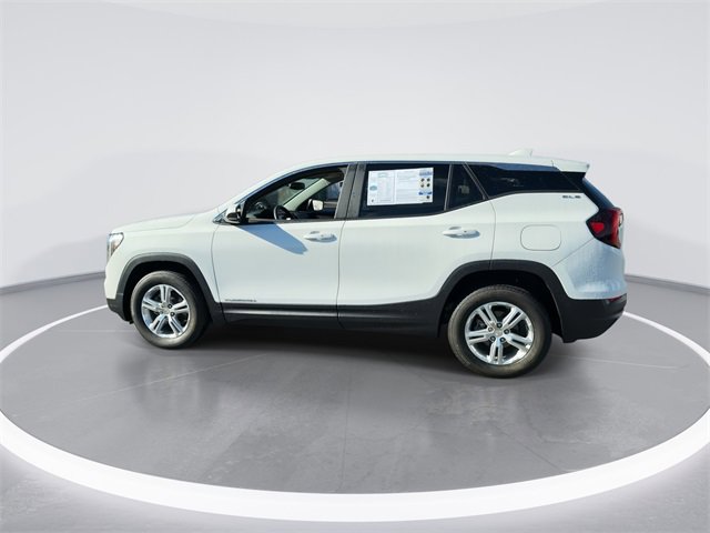 Used 2024 GMC Terrain SLE image 5