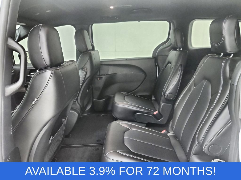 New 2026 Chrysler Voyager LX image 30