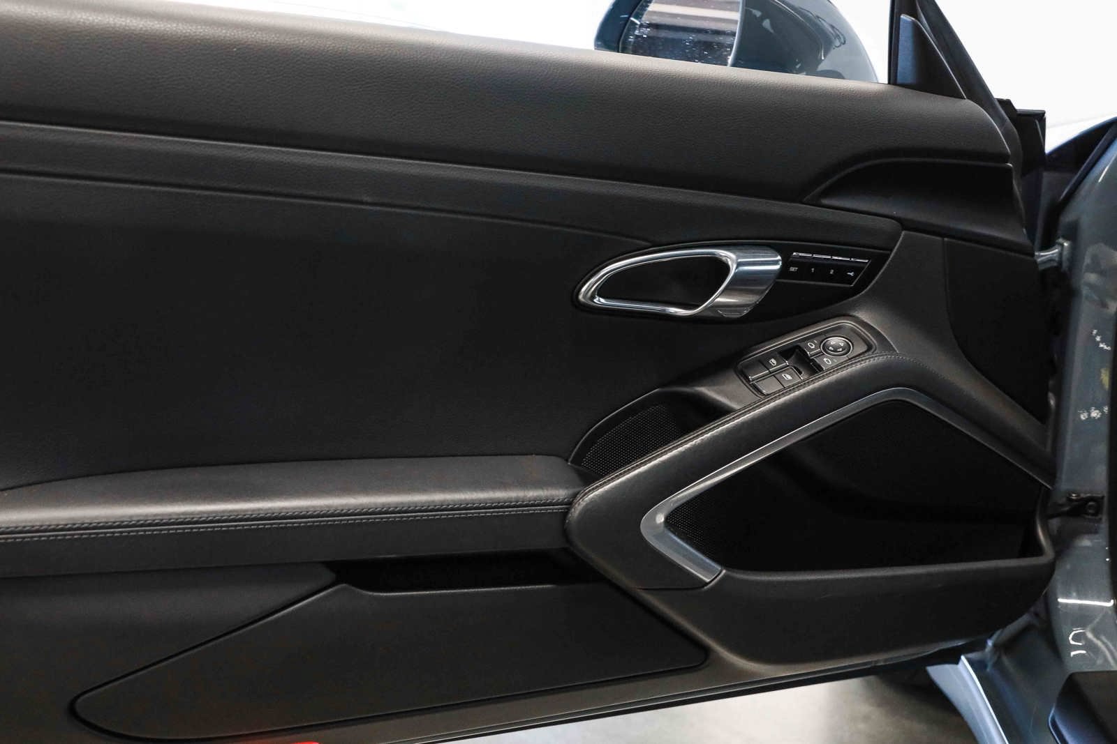 Used 2017 Porsche 911 Carrera image 38