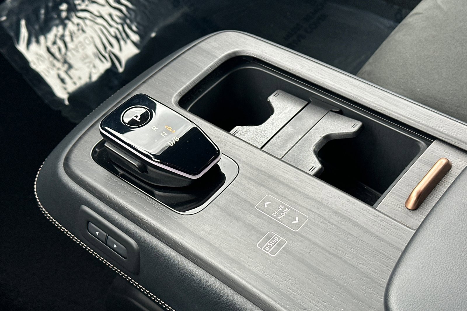 Certified 2024 Nissan Ariya AWD image 25