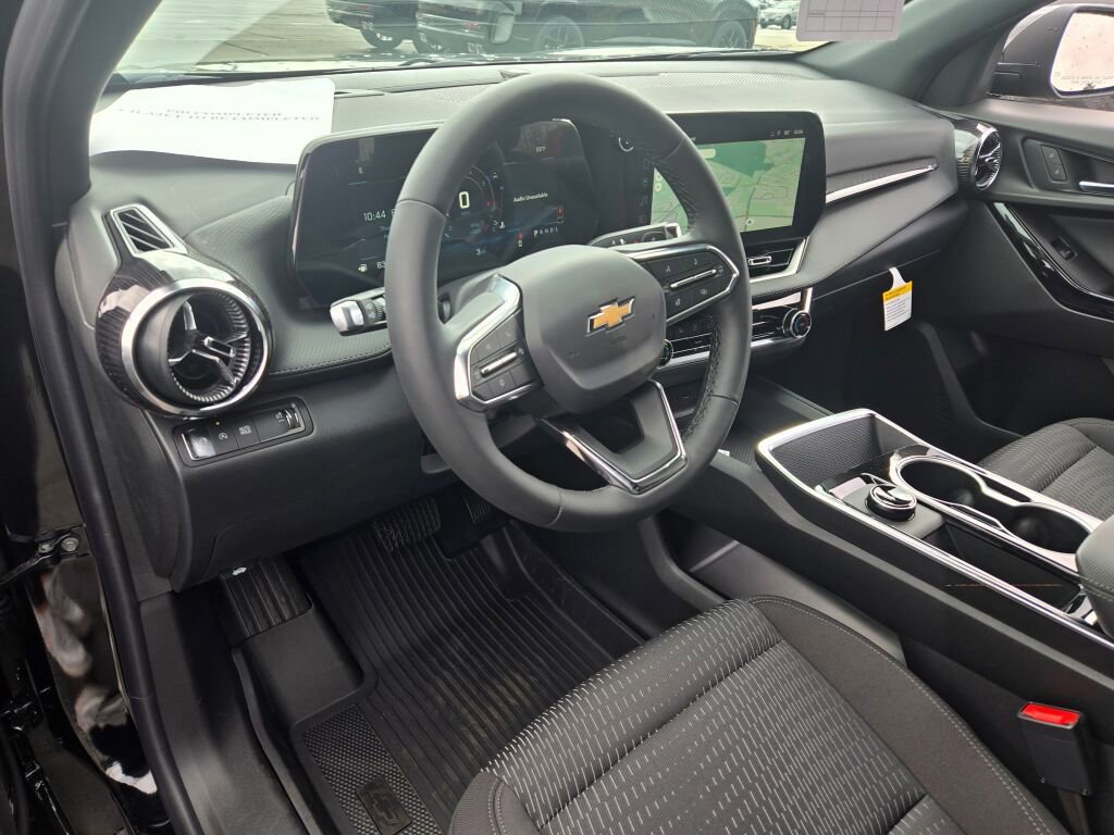 New 2026 Chevrolet Equinox LT w/ Safety and Technology Package FWD image 16