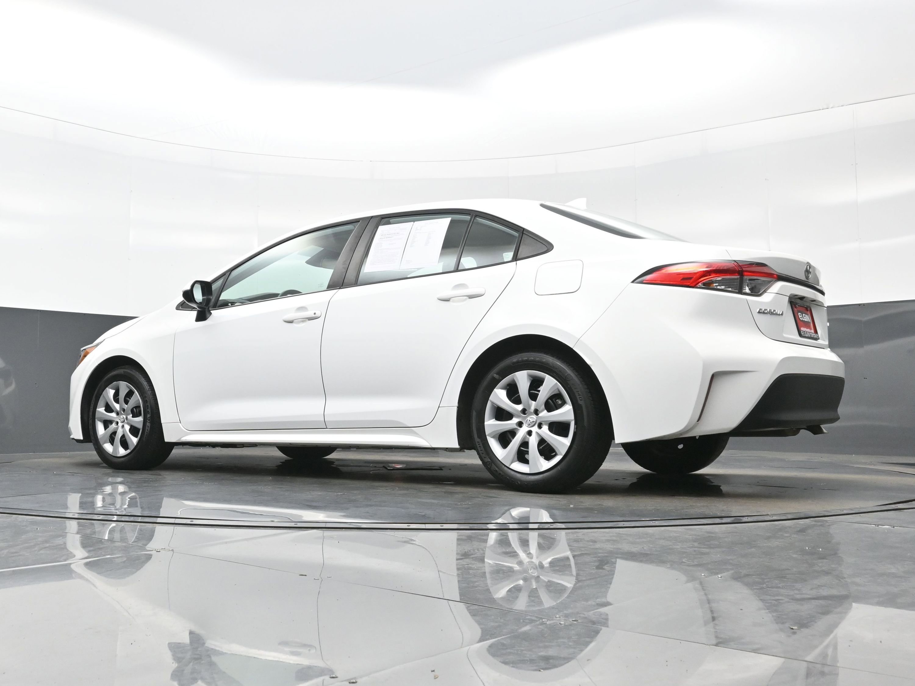 Used 2023 Toyota Corolla LE FWD image 28