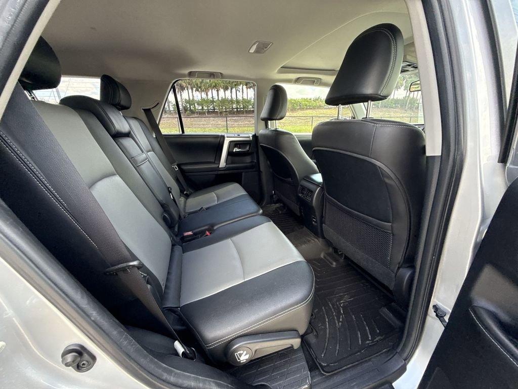 Used 2015 Toyota 4Runner SR5 Premium AWD/4WD image 17
