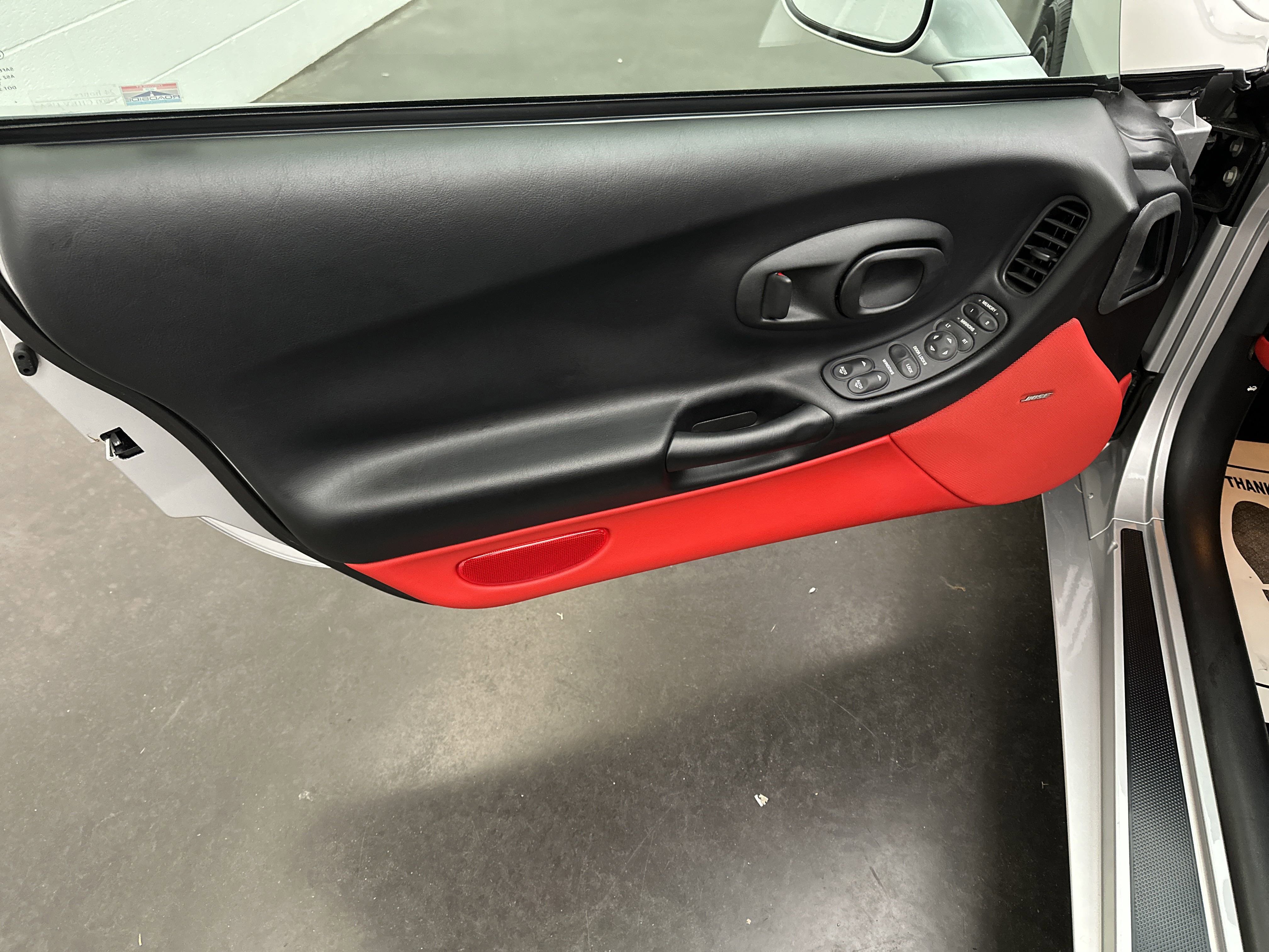 Used 2001 Chevrolet Corvette Z06 w/ Memory Pkg image 15