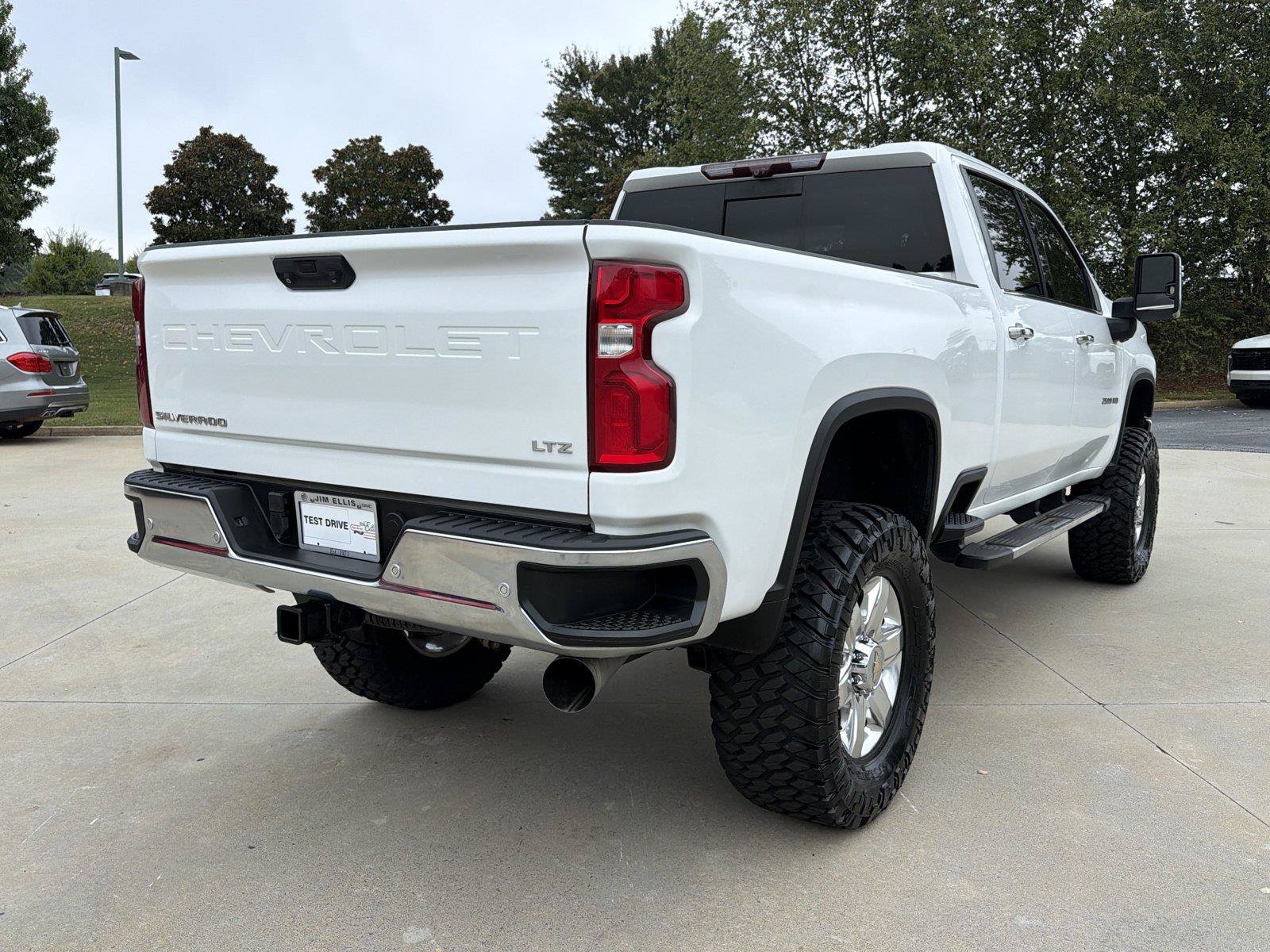 Used 2020 Chevrolet Silverado 2500 LTZ w/ LTZ Premium Package AWD/4WD image 6