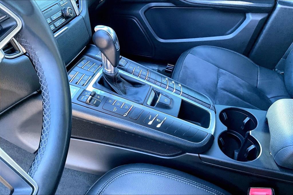 Used 2018 Porsche Macan image 17