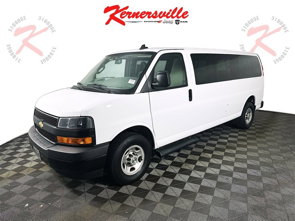 Used 2023 Chevrolet Express 3500 LS image 3