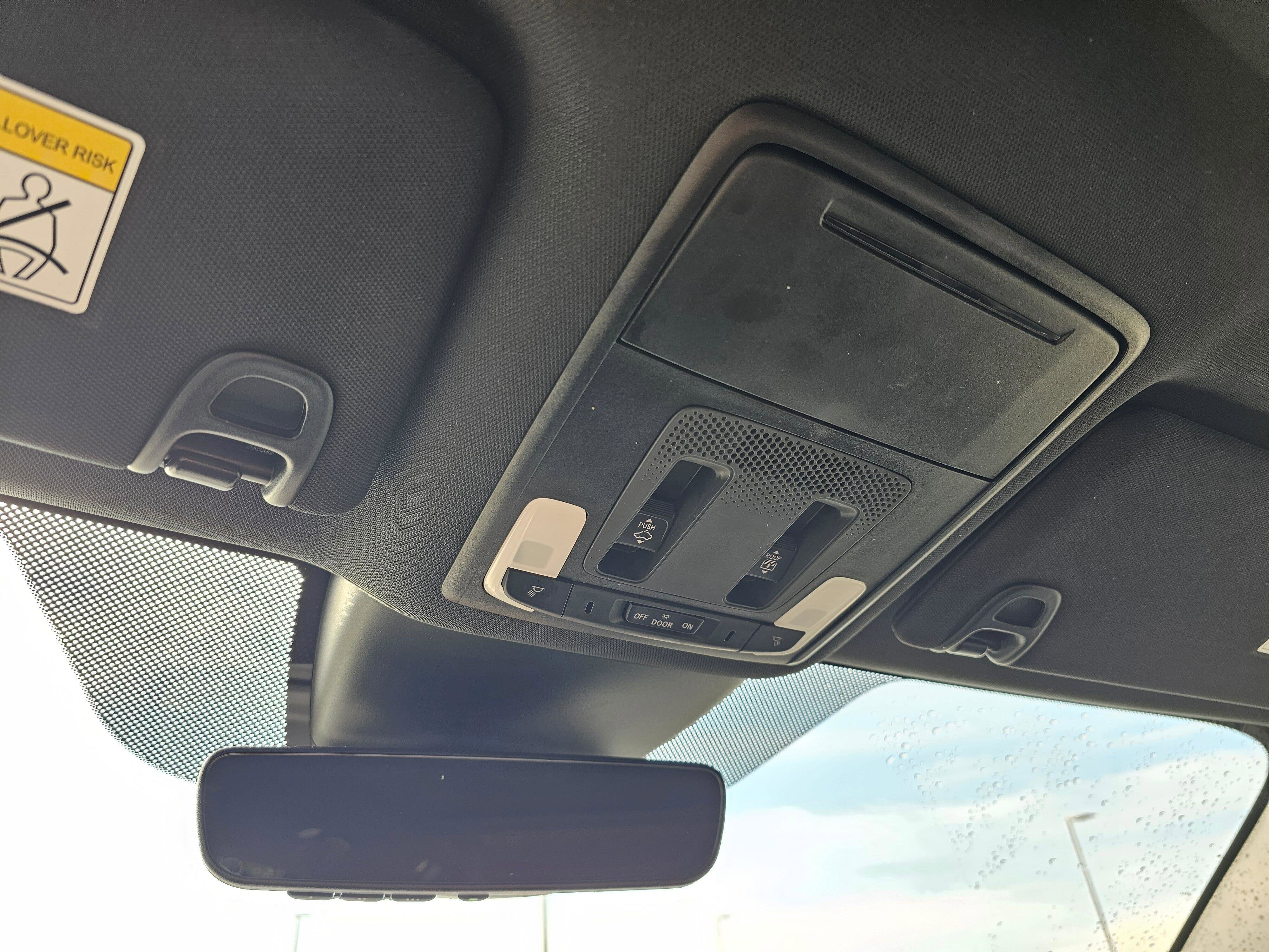 Used 2025 Honda Pilot Black Edition image 27