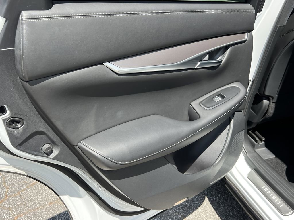 Used 2023 INFINITI QX50 Luxe FWD image 18