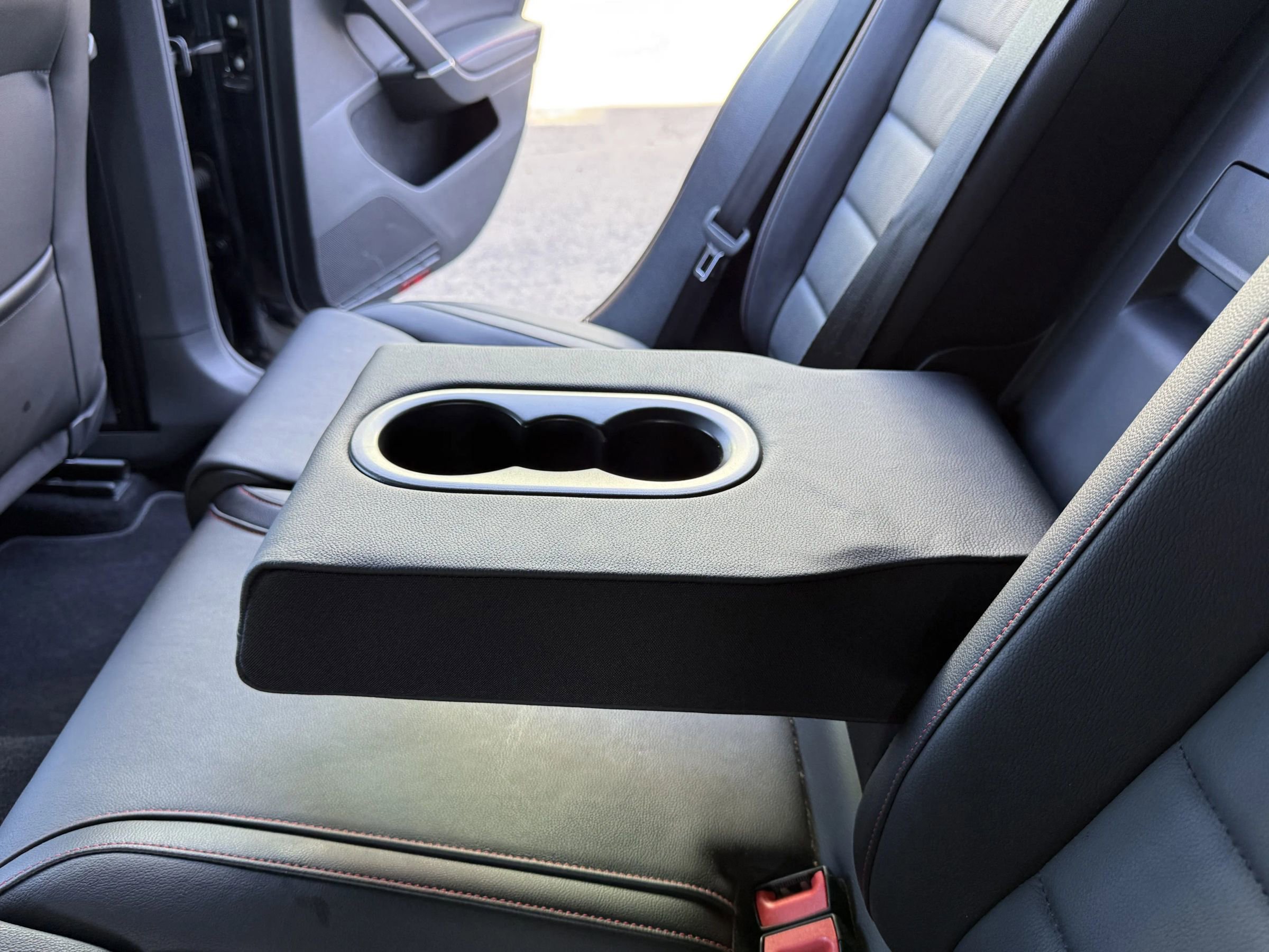 Used 2017 Volkswagen GTI SE image 17