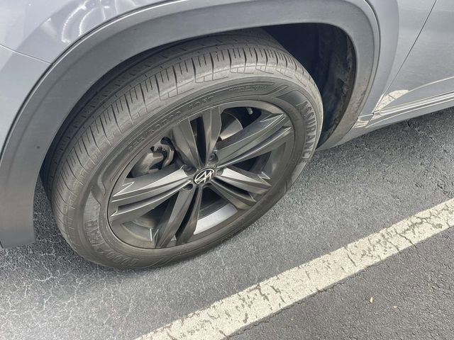 Used 2022 Volkswagen Atlas Cross Sport SEL R-Line image 5