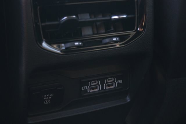 Used 2023 Jeep Grand Cherokee Altitude image 24