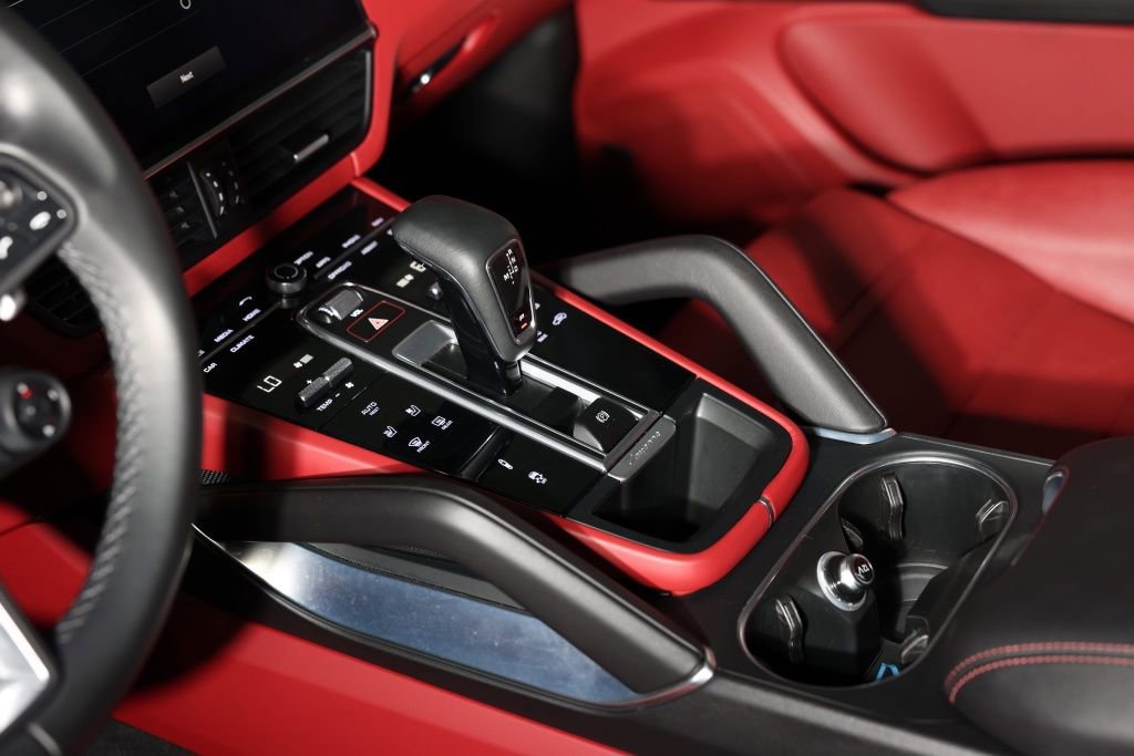 Used 2022 Porsche Cayenne Turbo image 45